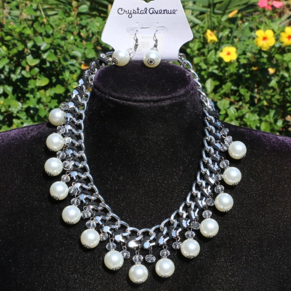 Crystal Avenue Jewelry - NEW! Boho Pearl Statement Necklace Earrings Set